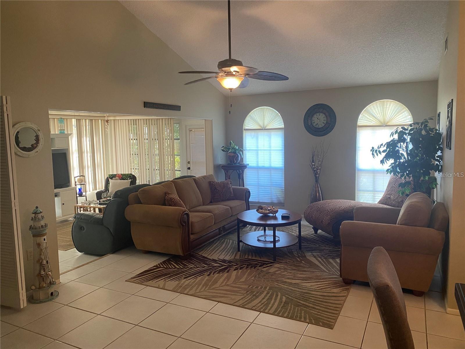 Image 4 of 22 For 5712 34th Court W