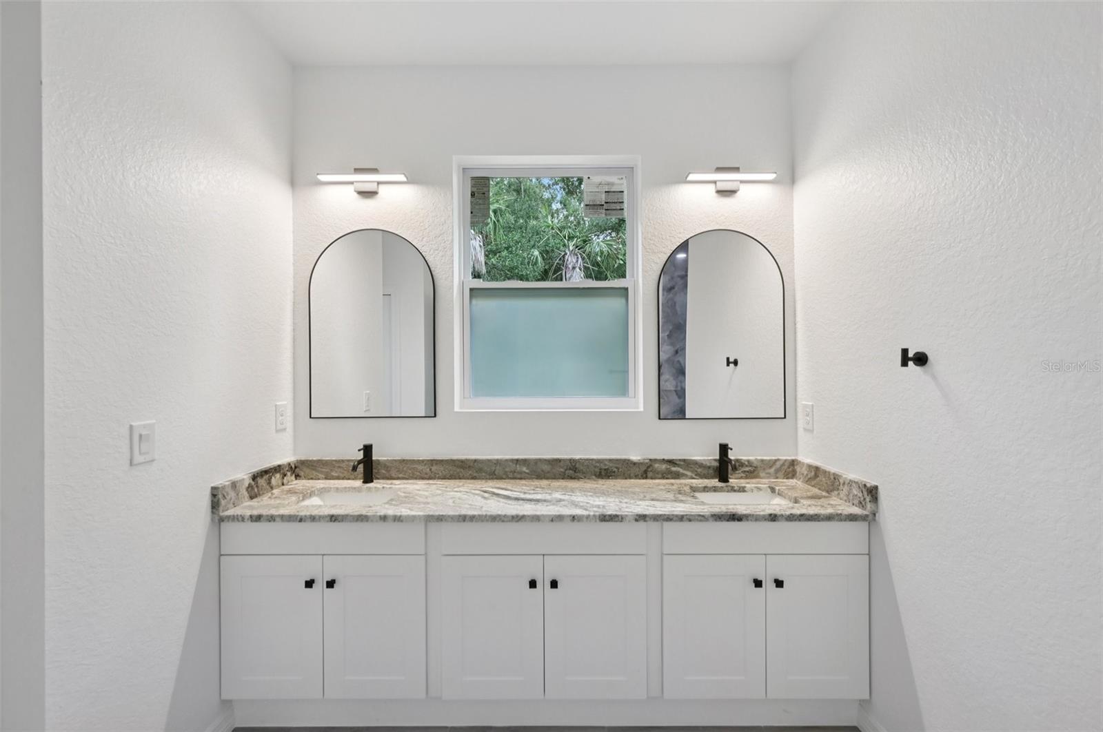 Image 19 of 40 For 2470 Talwood Terrace