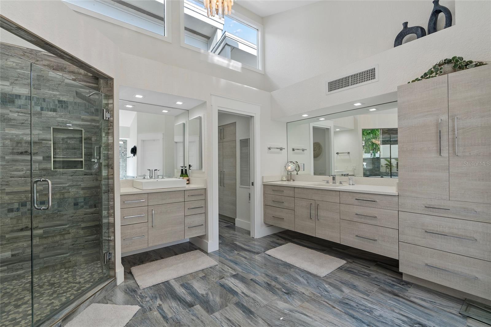 Image 20 of 43 For 1100 Westway Drive