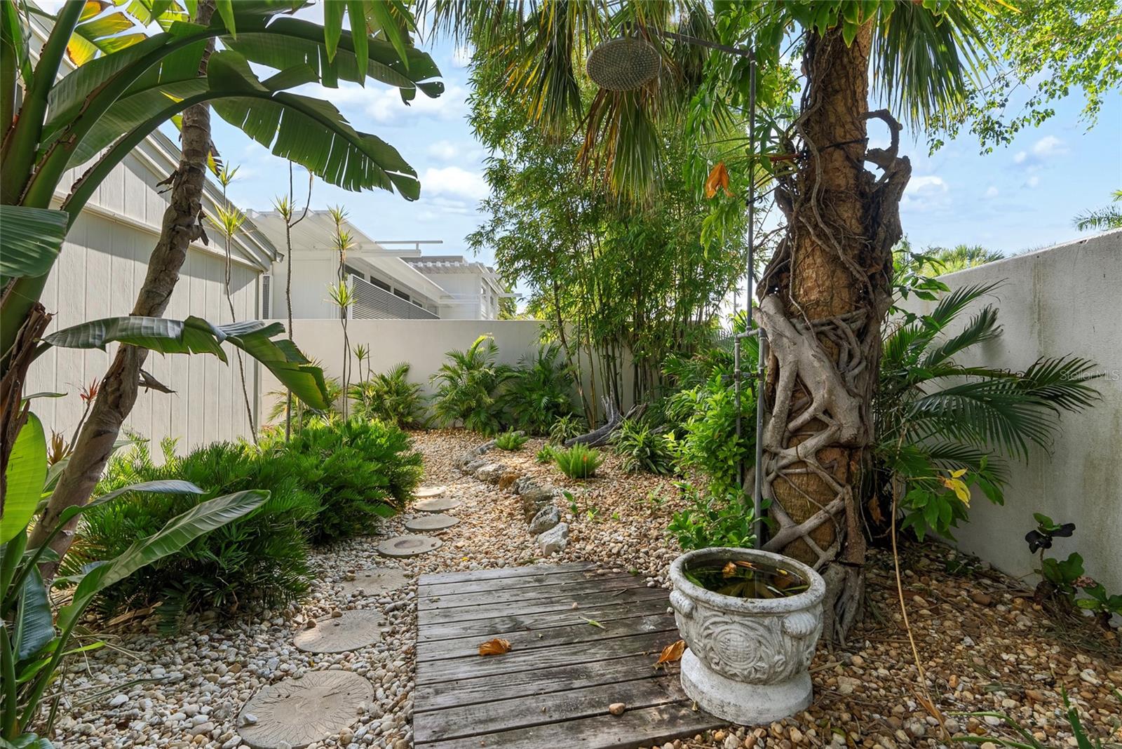 Image 36 of 43 For 1100 Westway Drive