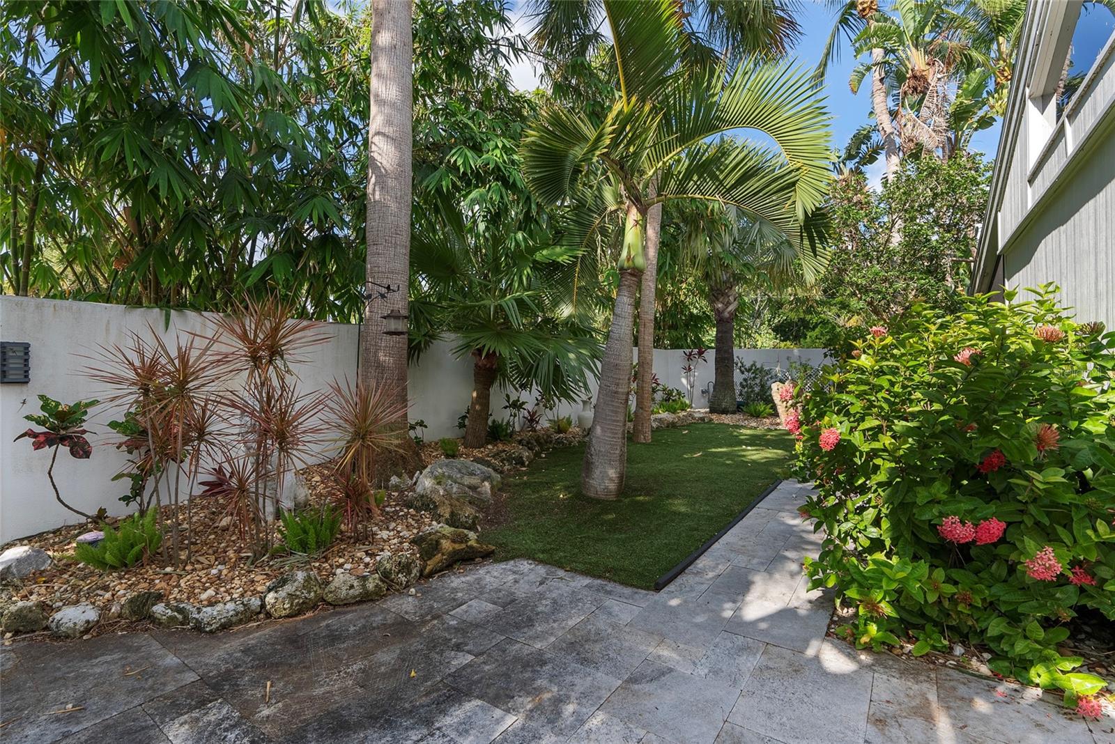 Image 37 of 43 For 1100 Westway Drive