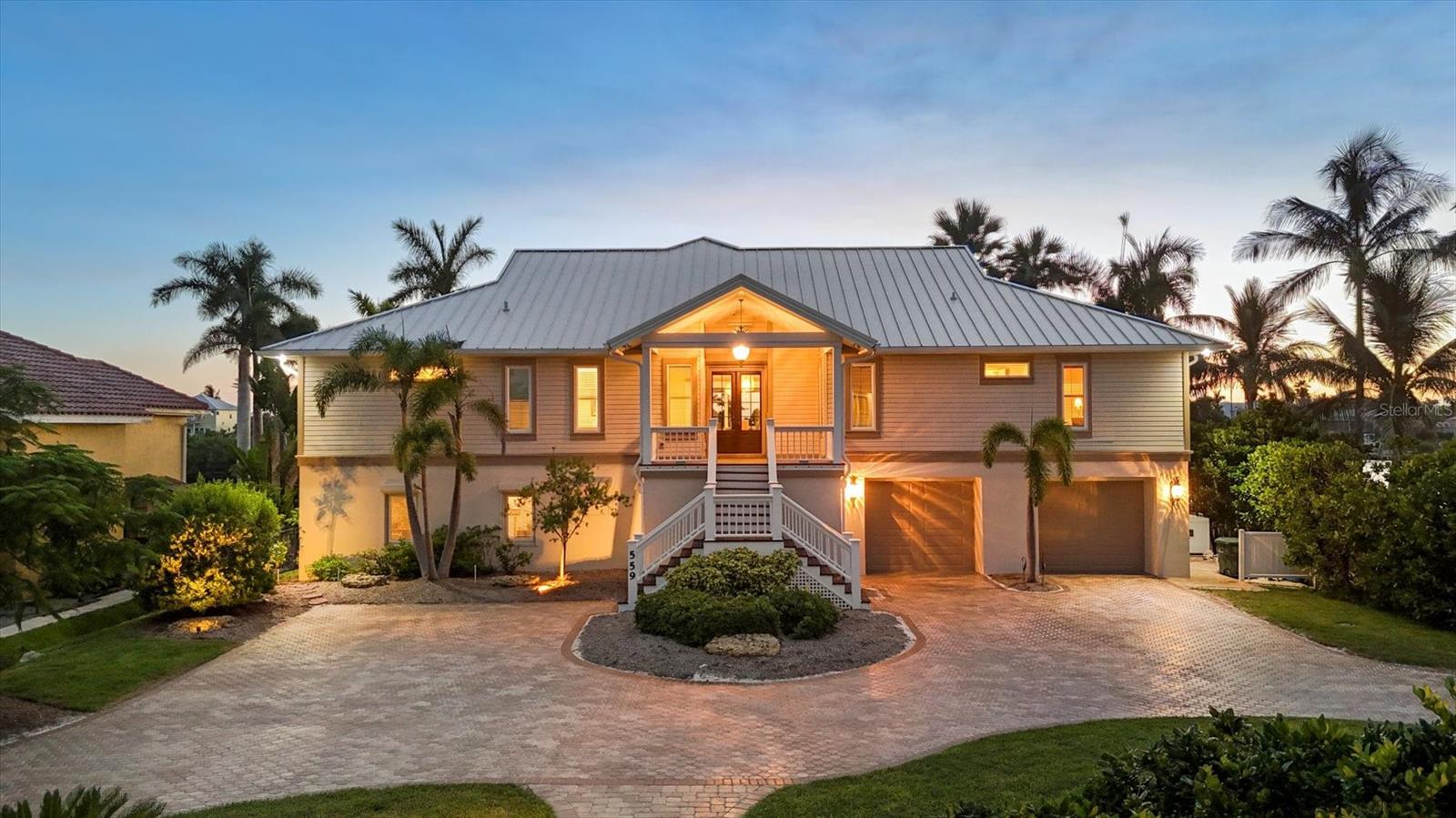 Image 11 of 63 For 559 Bob Hope Drive