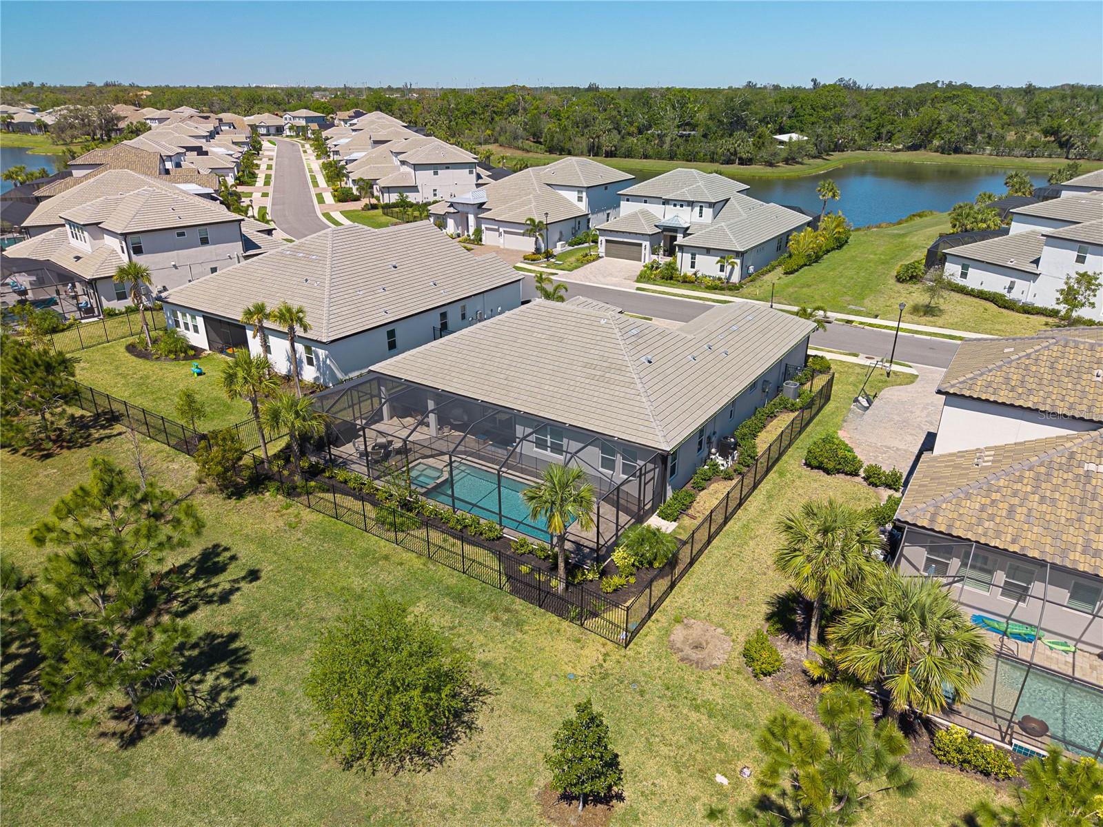 Image 25 of 32 For 6172 Lungo Lago Drive