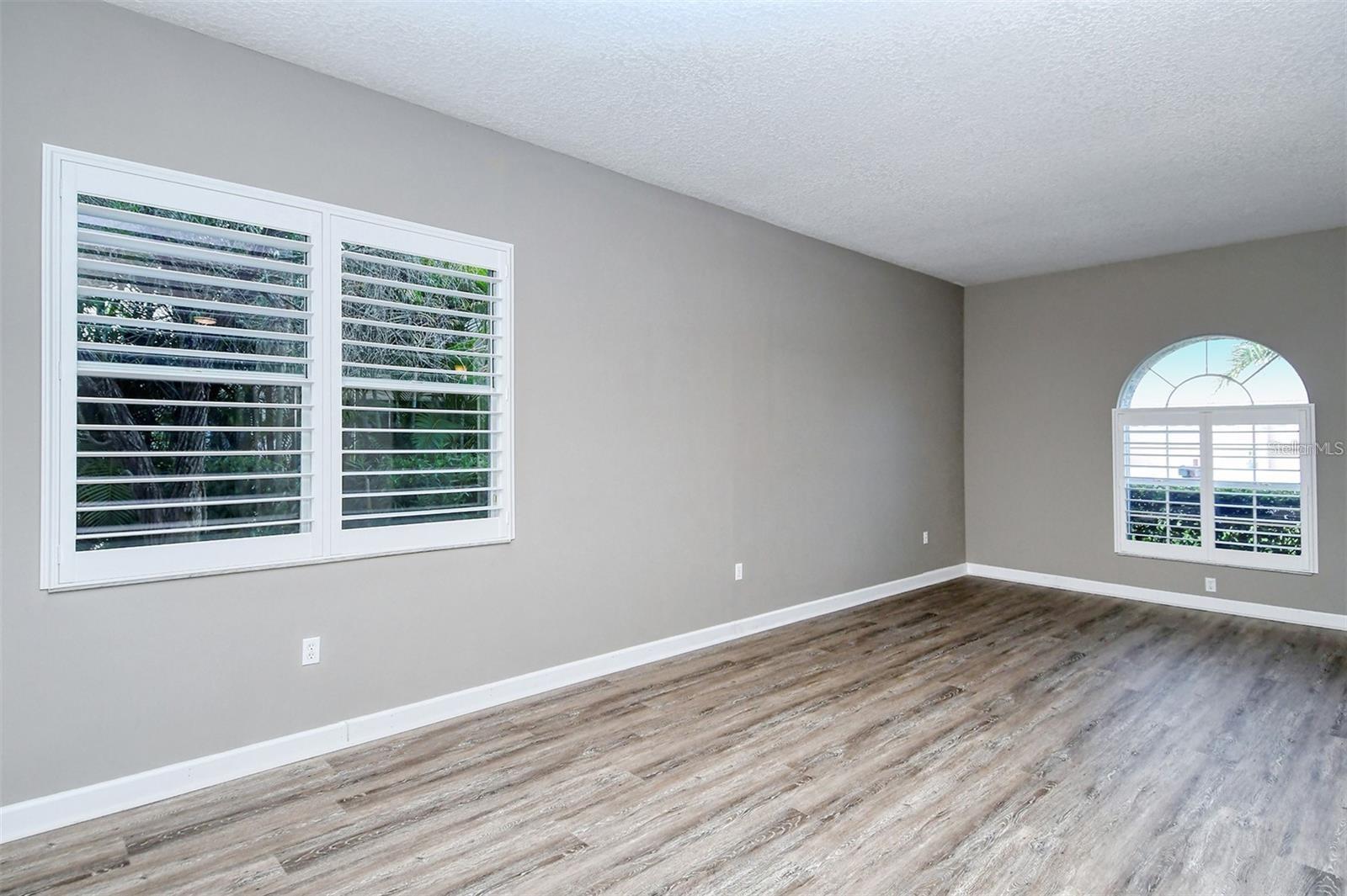 Image 25 of 50 For 6807 Sagebrush Circle