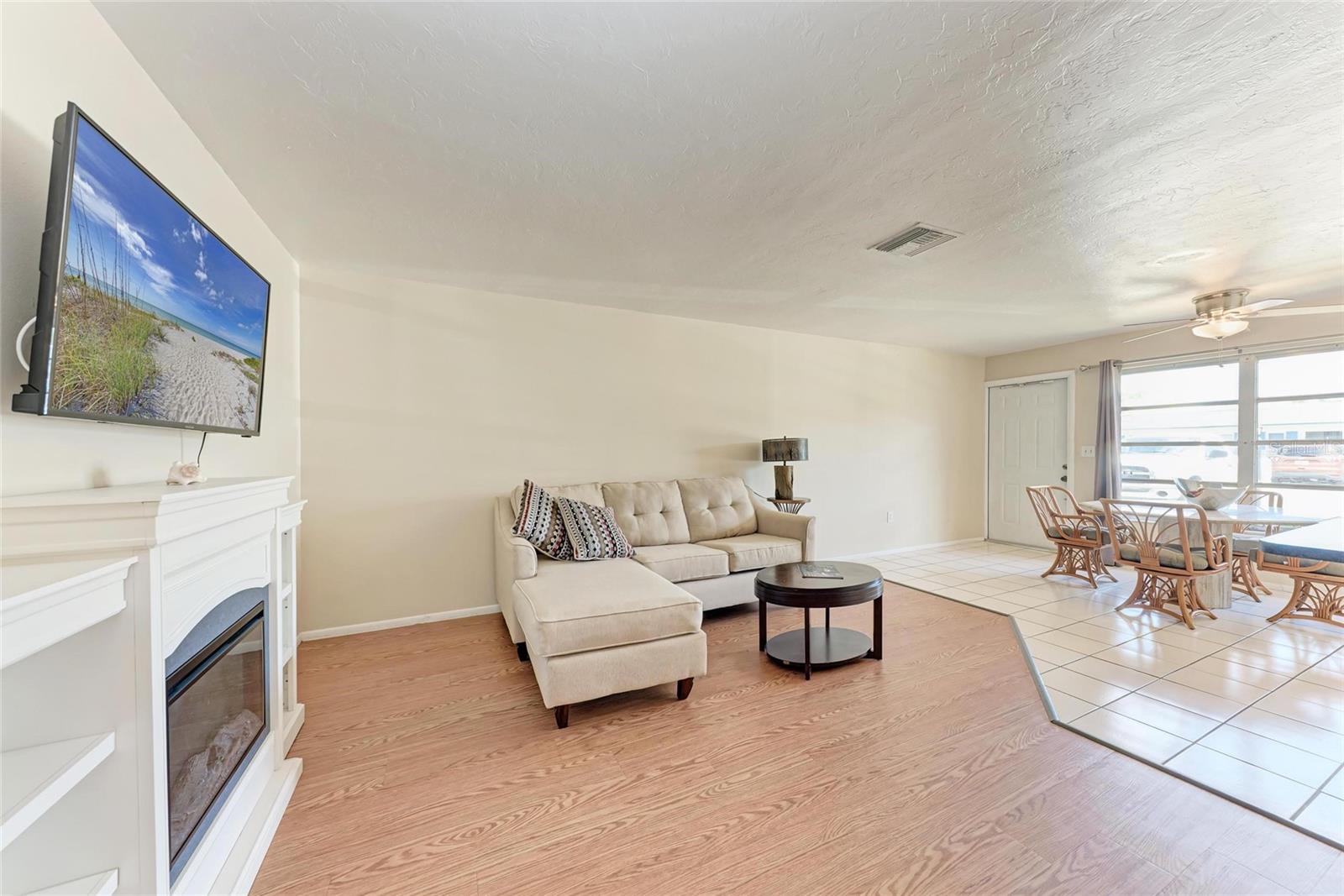 Image 10 of 30 For 4444 Swift Road 46