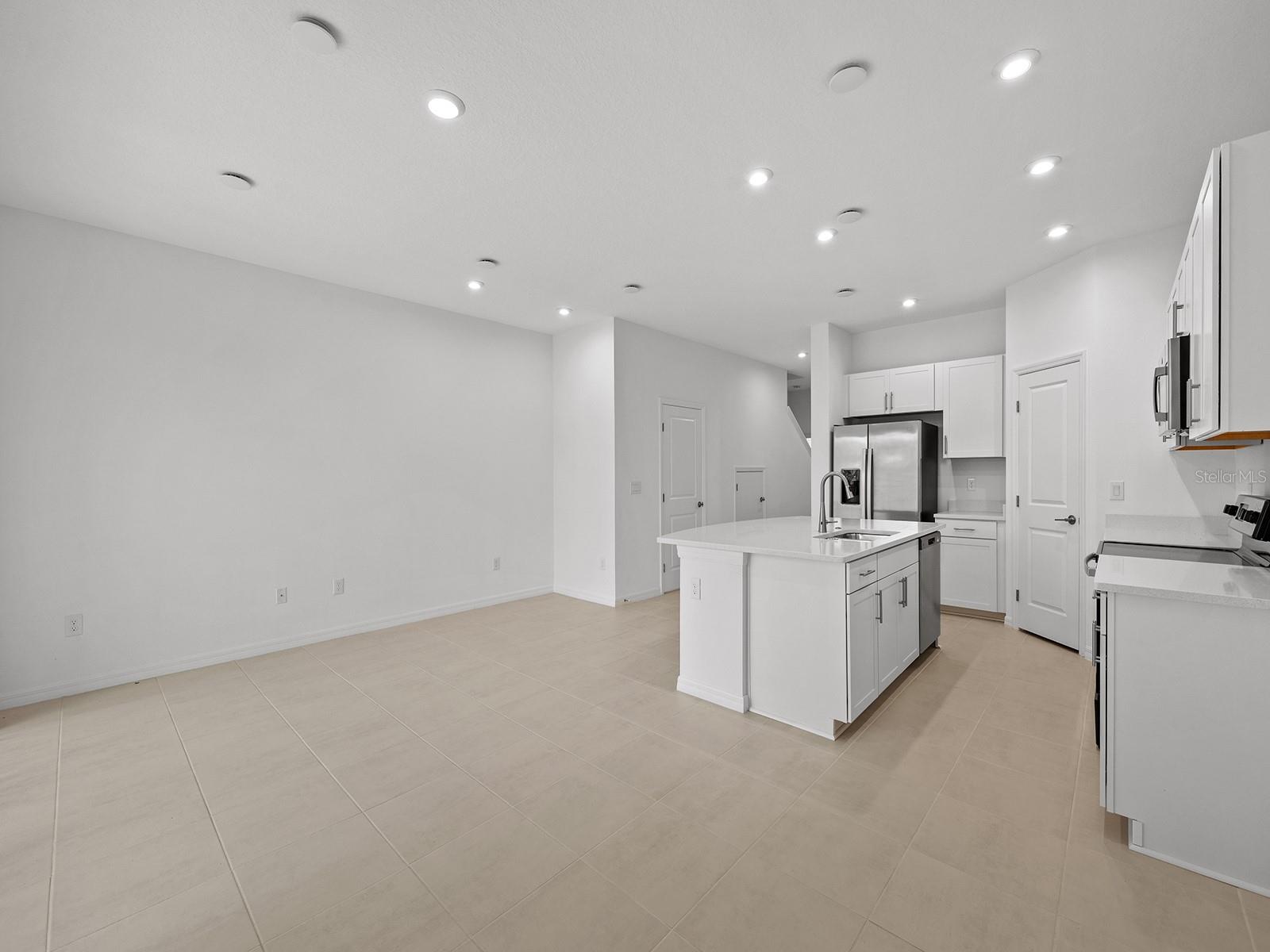 Image 6 of 37 For 8581 Lunar Skye Street