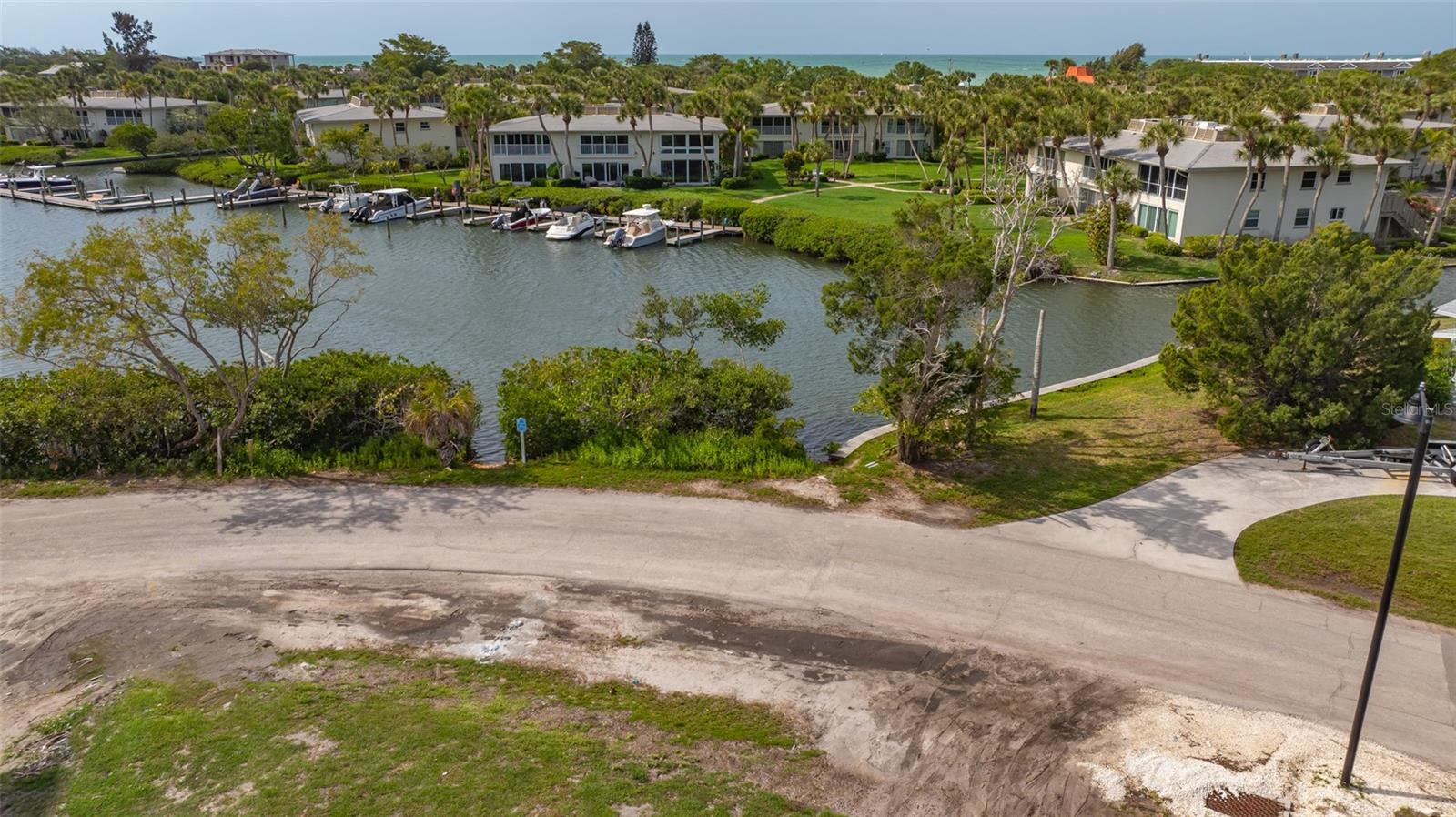 Image 2 of 20 For 6800 Longboat Drive S