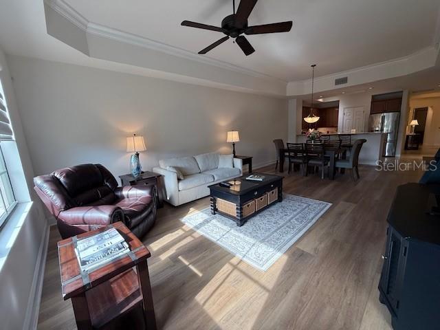 Image 10 of 43 For 7710 Lake Vista Court 302