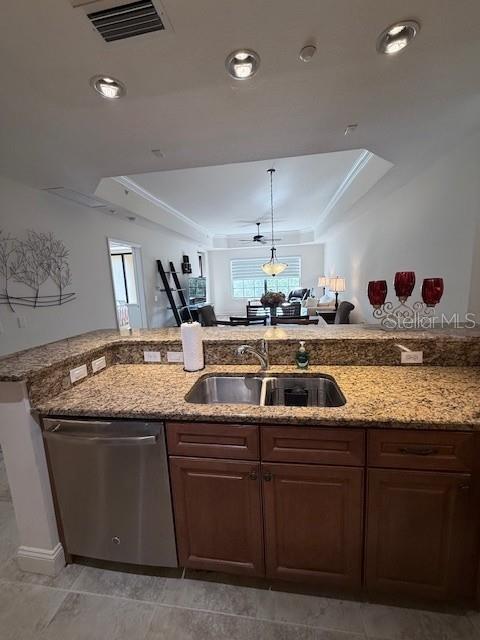 Image 5 of 43 For 7710 Lake Vista Court 302