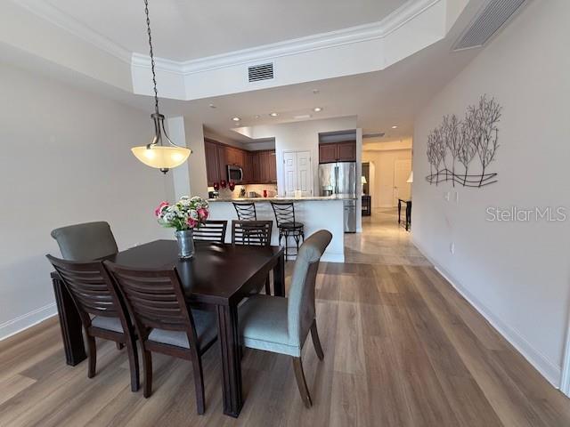 Image 6 of 43 For 7710 Lake Vista Court 302