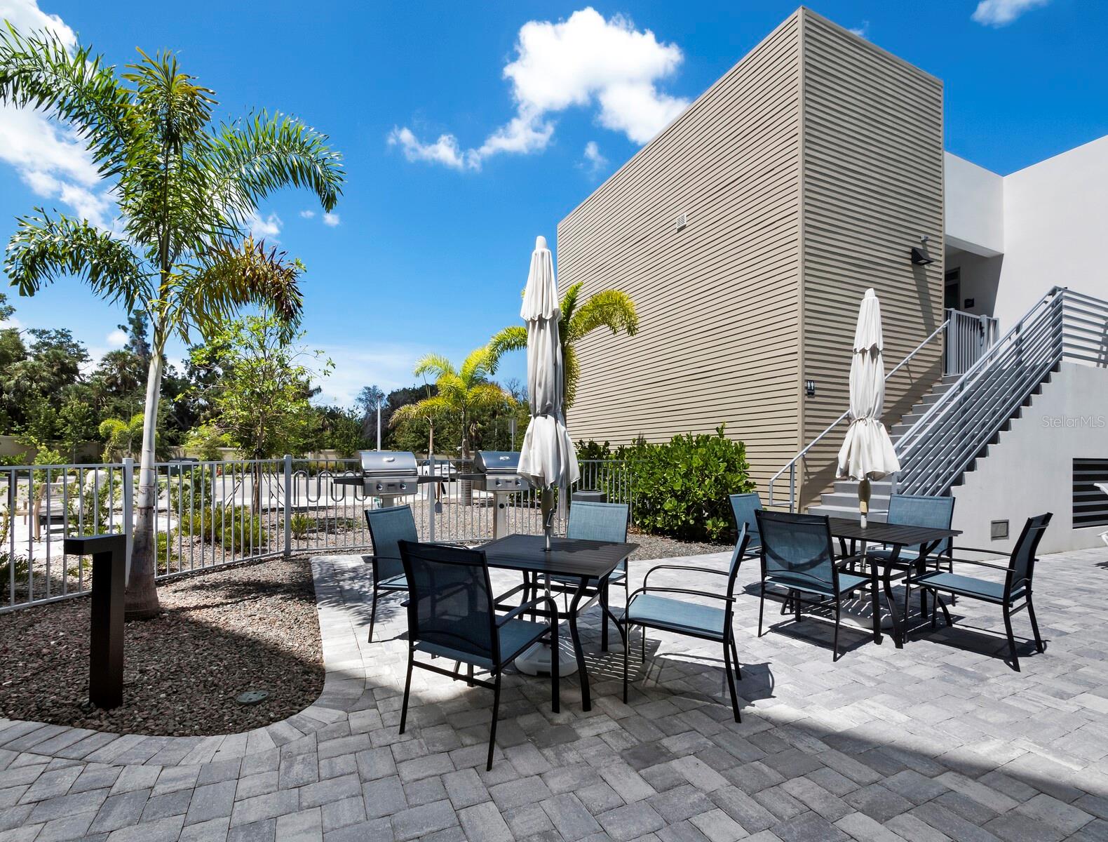Image 48 of 57 For 1709 Tamiami Trail 525