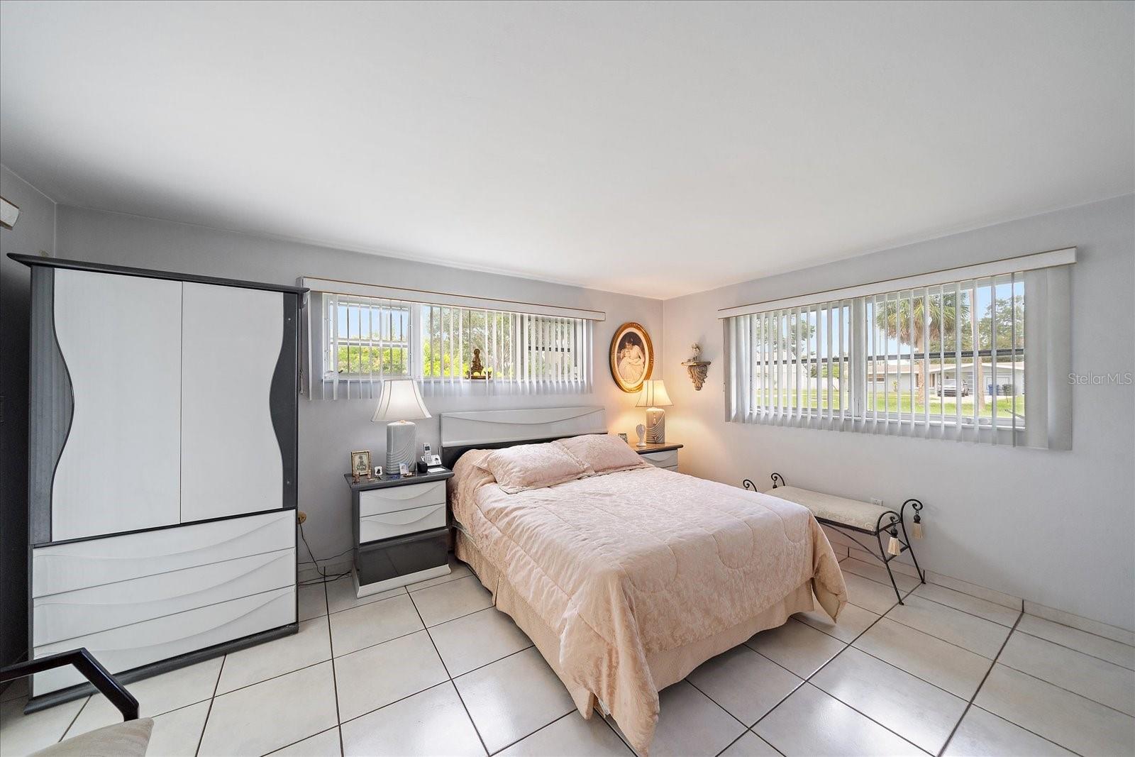Image 18 of 38 For 2733 Botany Avenue