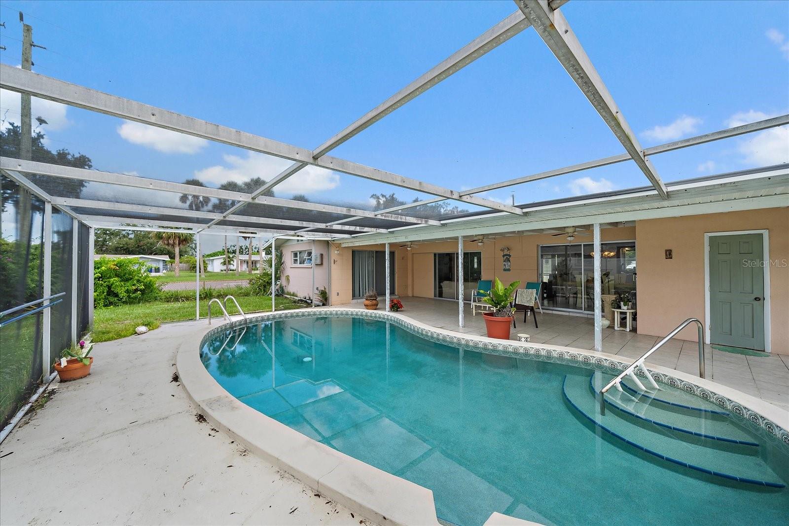 Image 2 of 38 For 2733 Botany Avenue