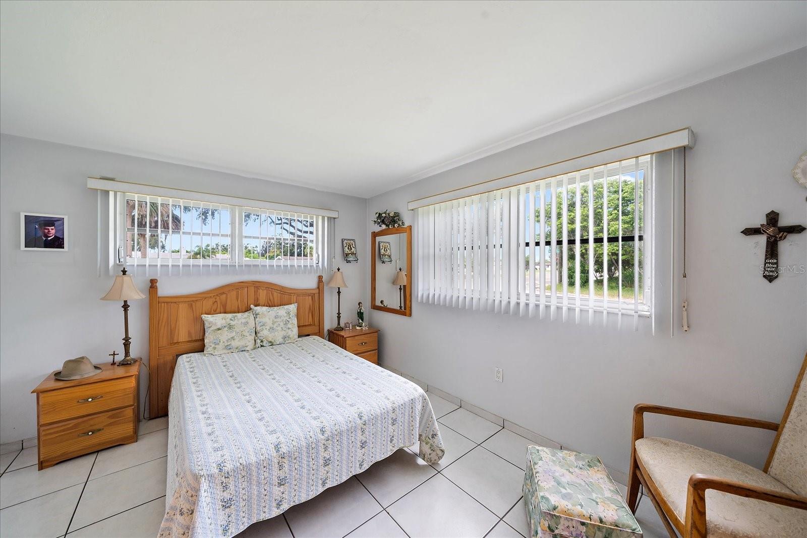 Image 22 of 38 For 2733 Botany Avenue