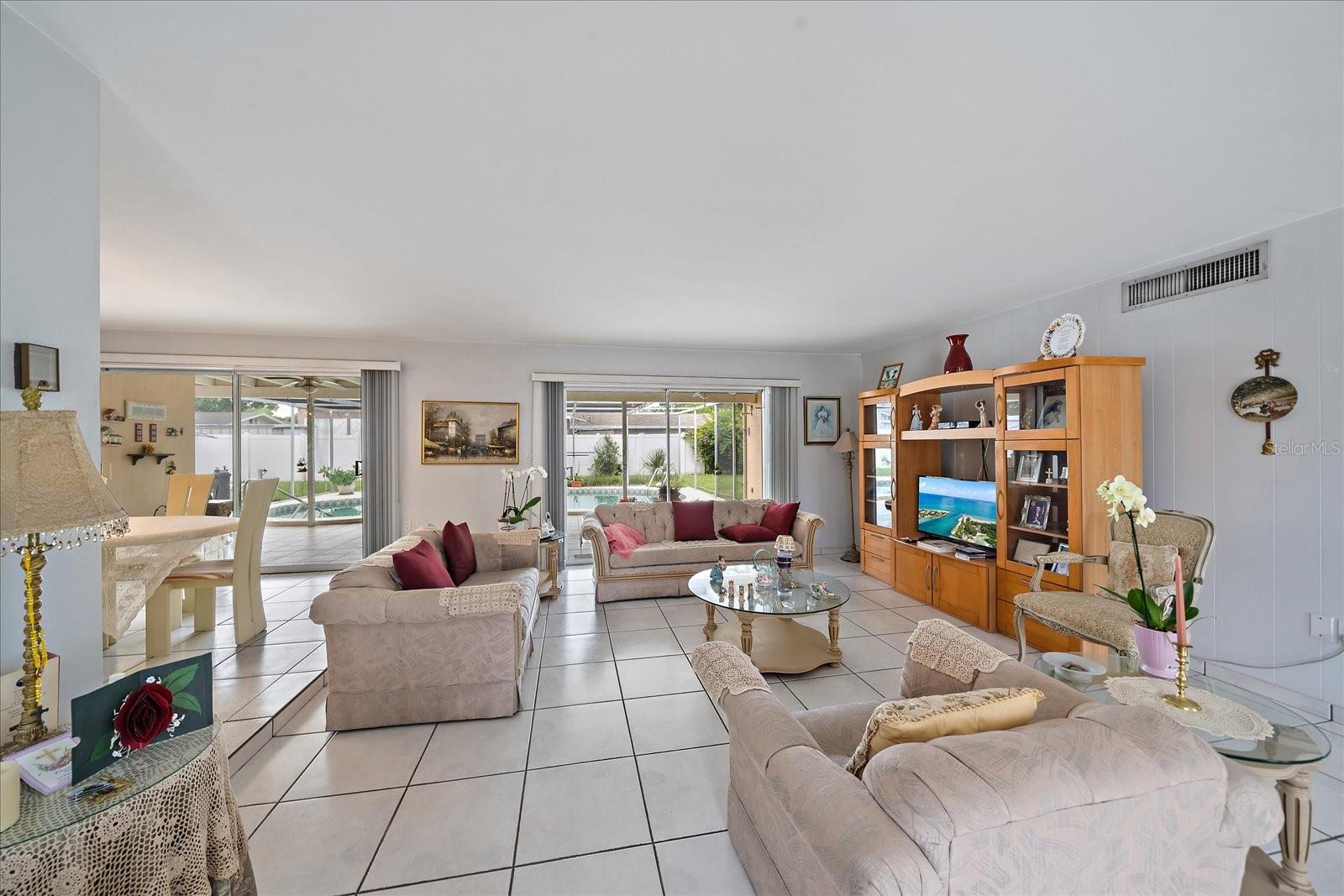 Image 7 of 38 For 2733 Botany Avenue
