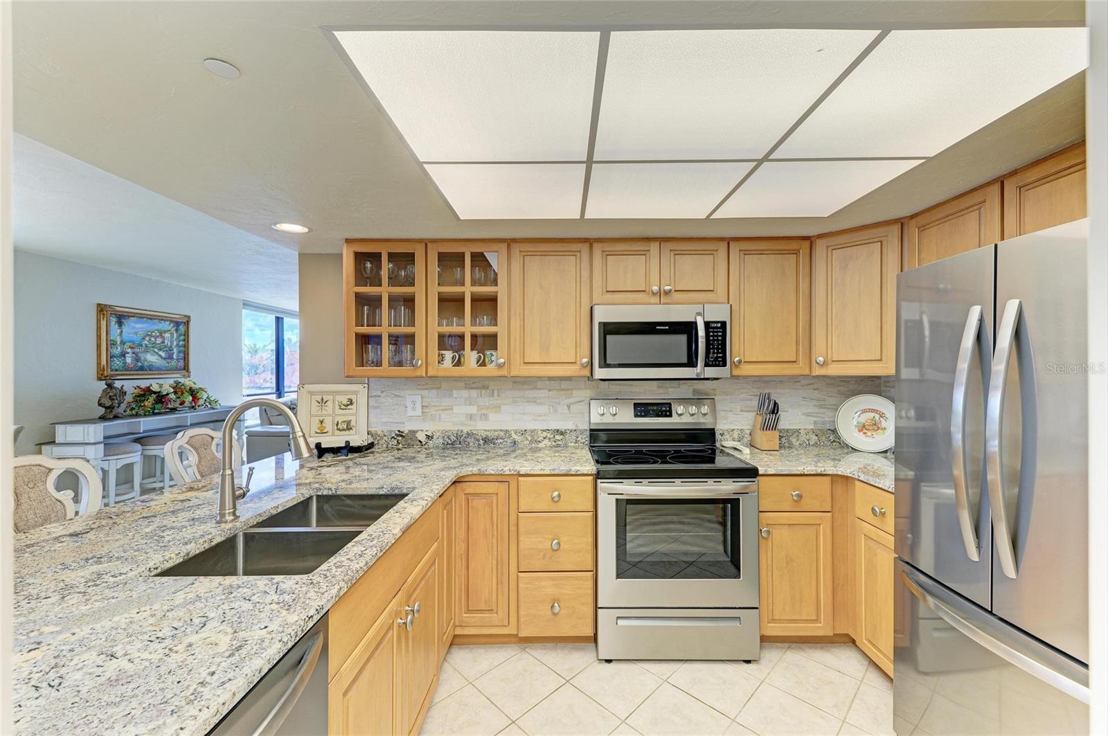 Image 13 of 51 For 627 Alhambra Road 202