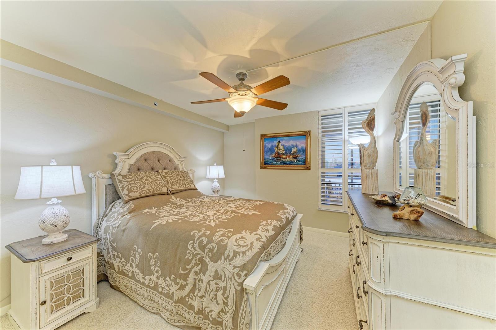 Image 33 of 51 For 627 Alhambra Road 202