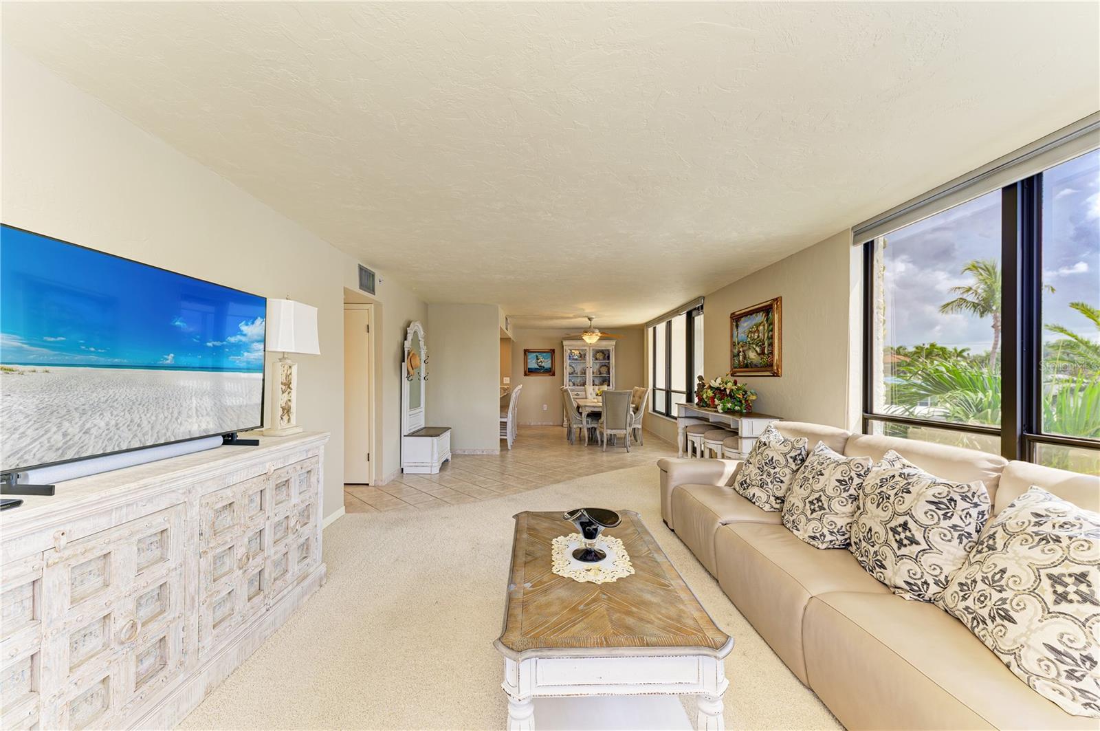 Image 7 of 51 For 627 Alhambra Road 202