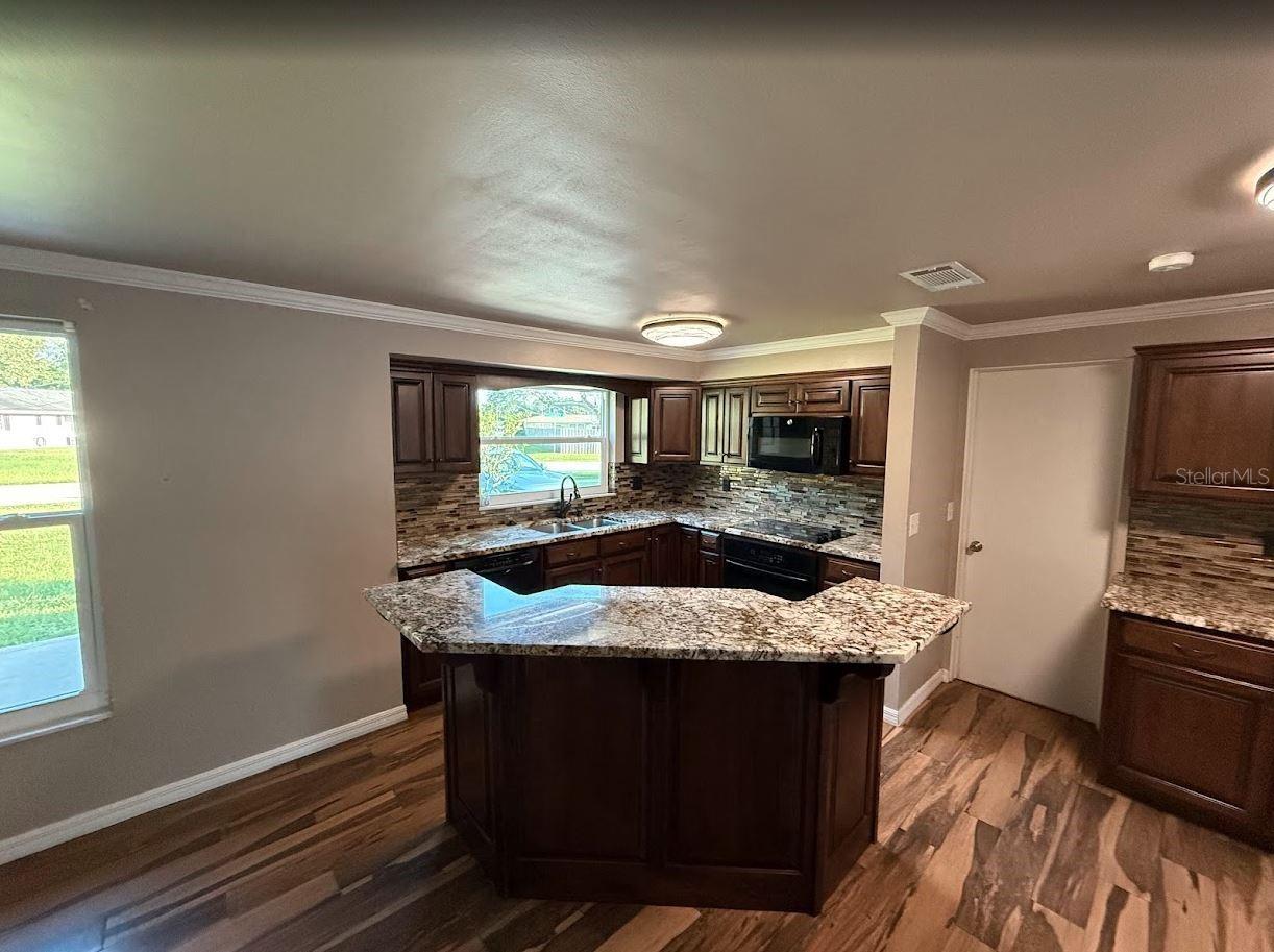 Image 6 of 11 For 4598 Brooksdale Drive