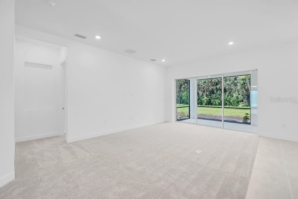 Image 6 of 57 For 8084 Moonbeam Avenue