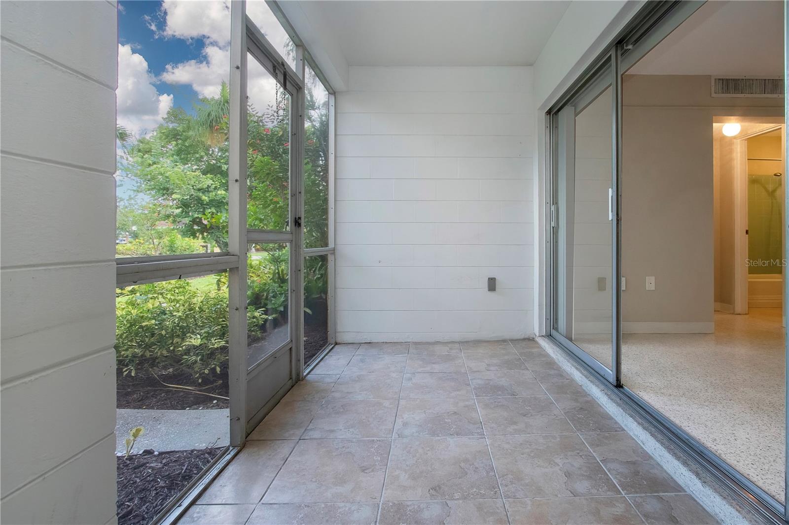 Image 10 of 45 For 2155 Wood Street 6a