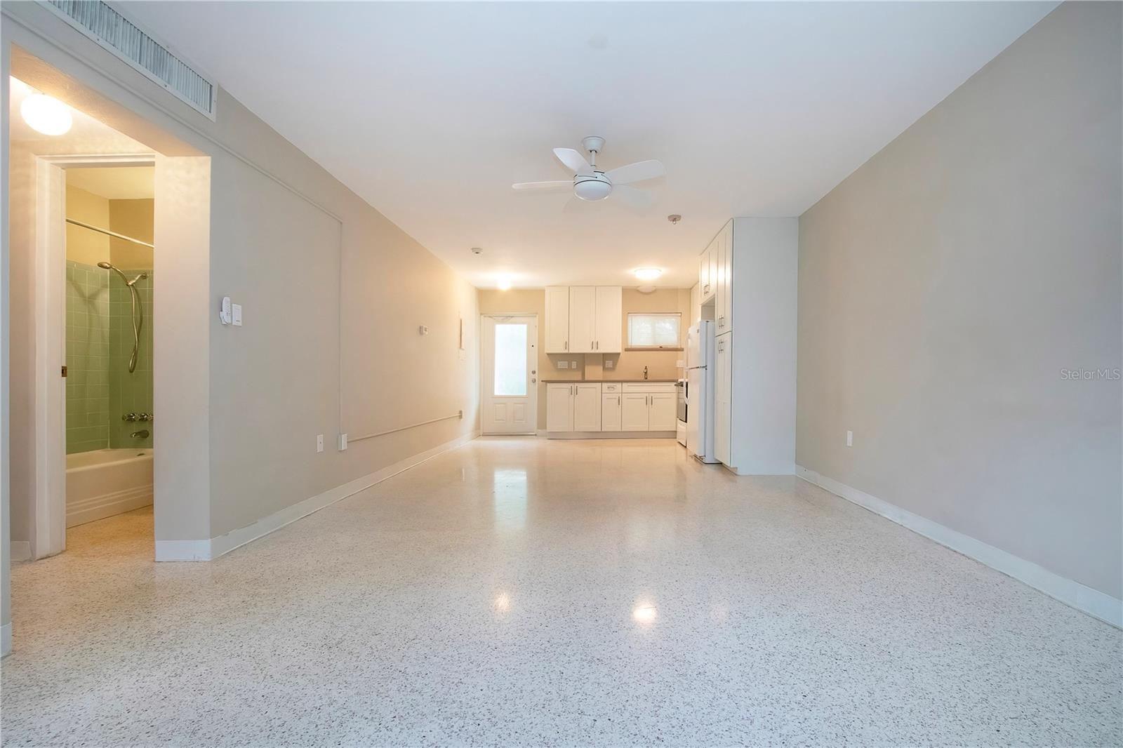 Image 11 of 45 For 2155 Wood Street 6a
