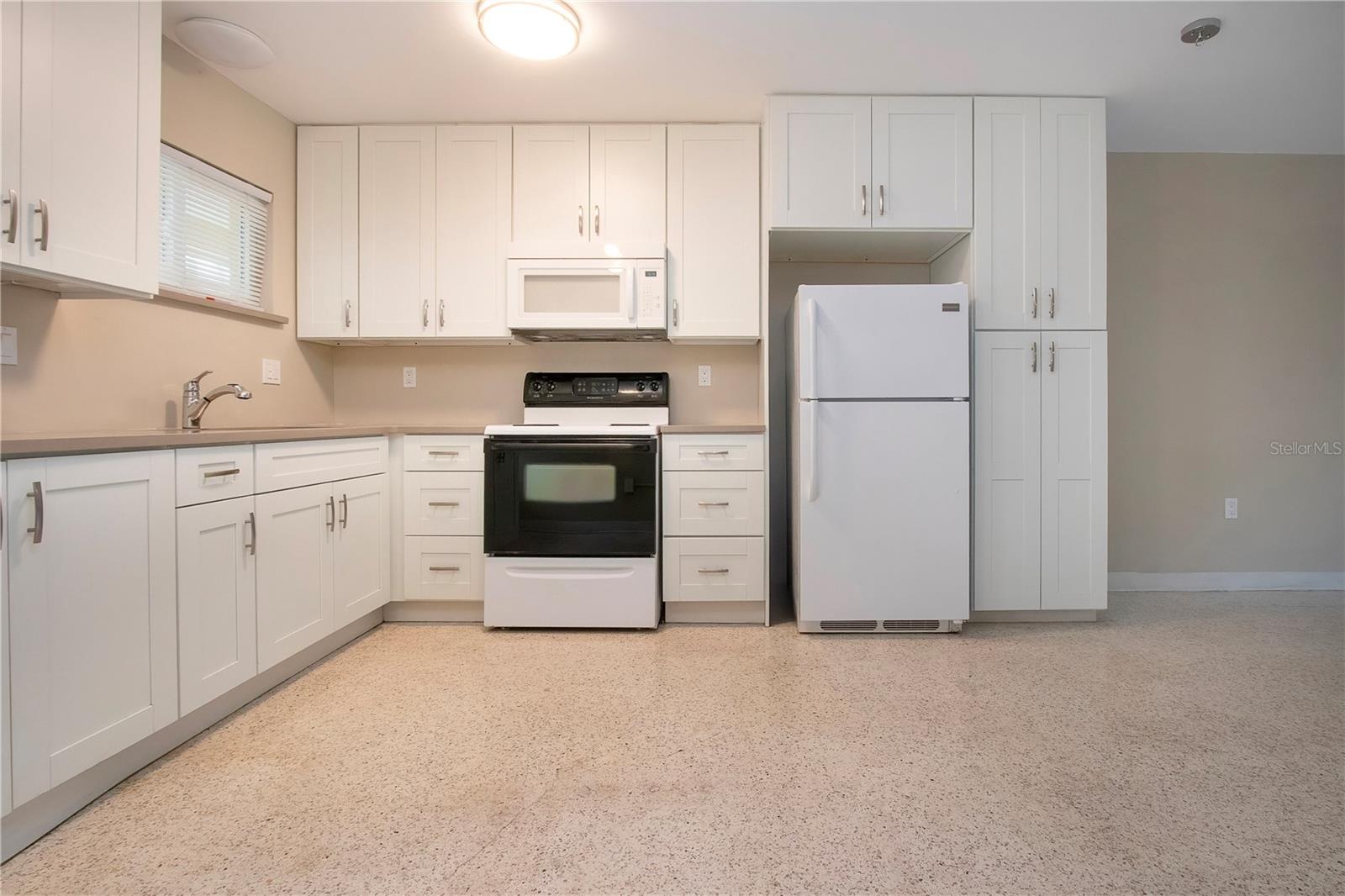 Image 6 of 45 For 2155 Wood Street 6a