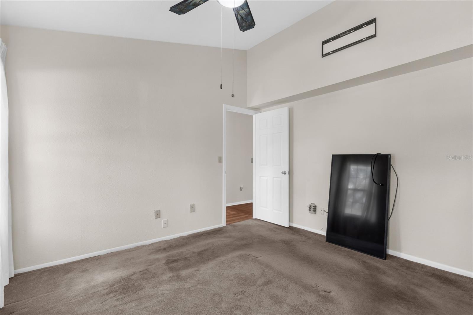 Image 14 of 22 For 5948 Mashie Circle