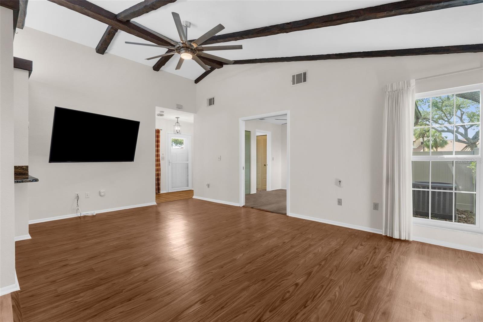 Image 8 of 22 For 5948 Mashie Circle