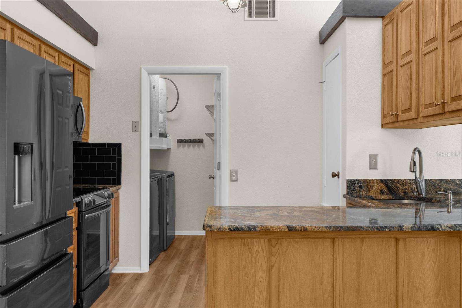 Image 9 of 22 For 5948 Mashie Circle