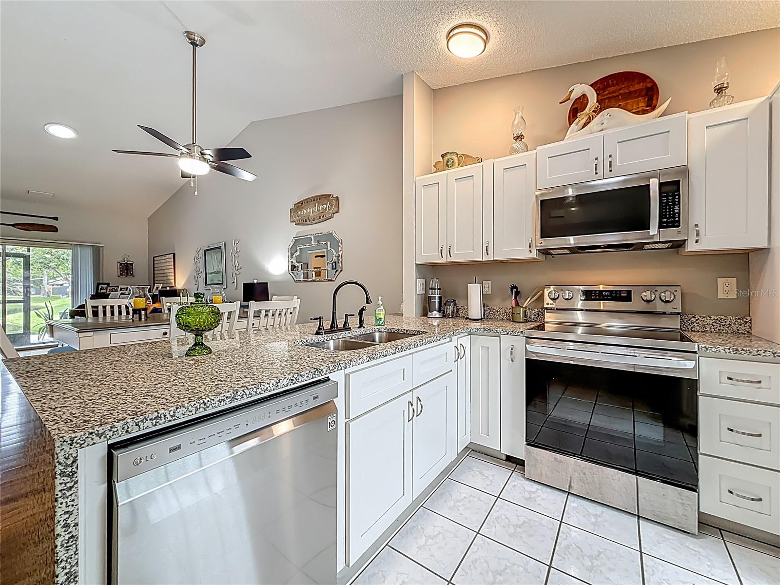 Image 3 of 31 For 3911 La Costa Lane