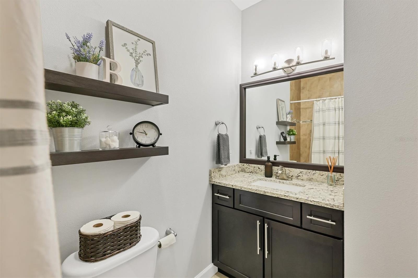 Image 21 of 40 For 6628 7th Avenue Circle W