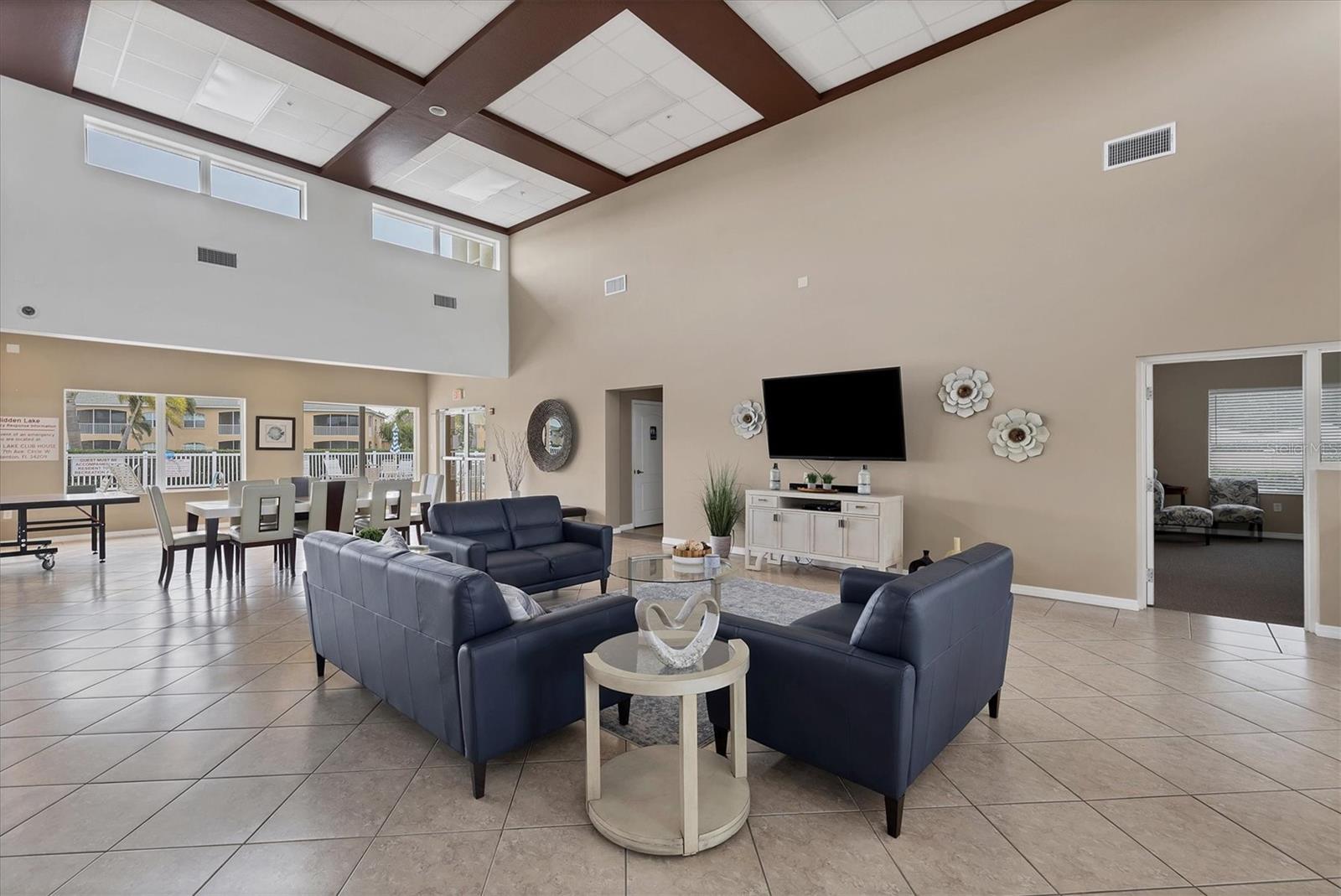 Image 32 of 40 For 6628 7th Avenue Circle W