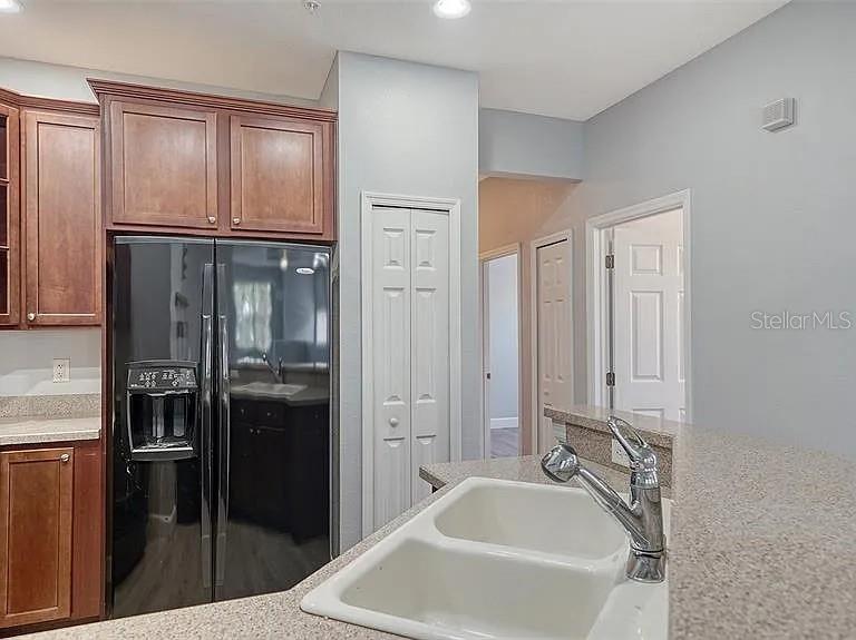 Image 5 of 26 For 7983 Limestone Lane 14-201
