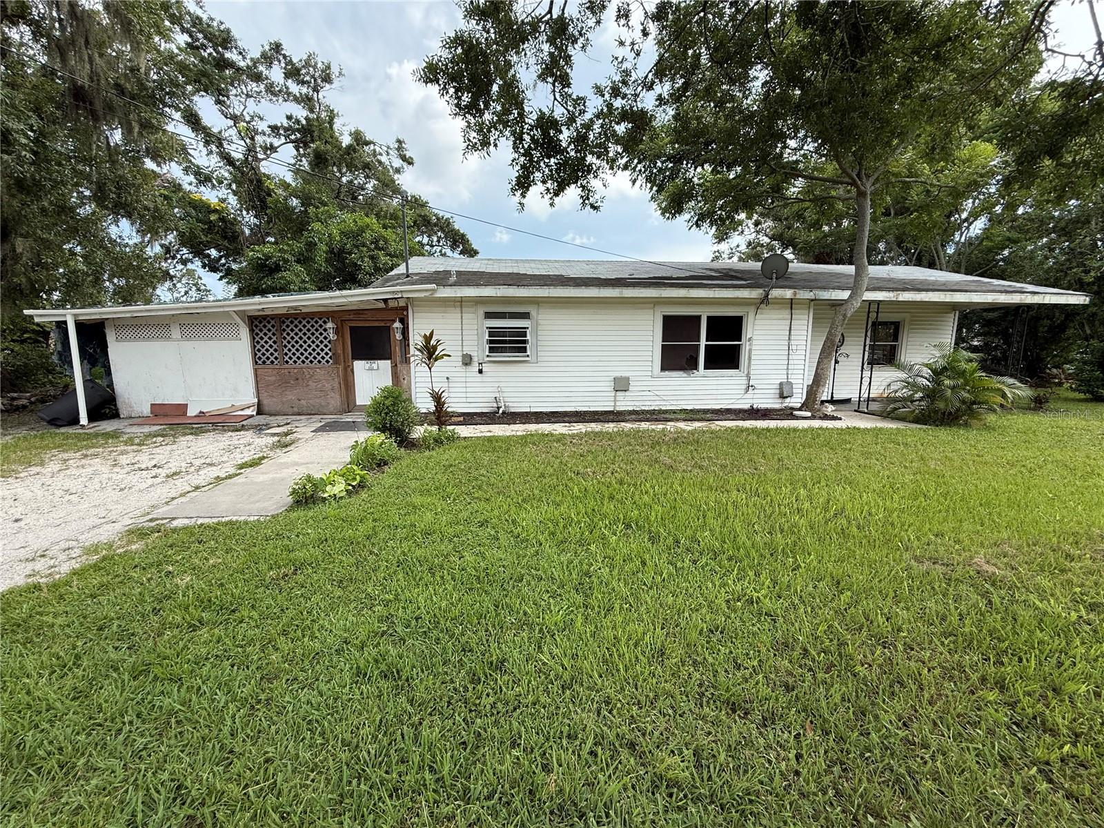 Image 8 of 30 For 2104 37th Avenue E