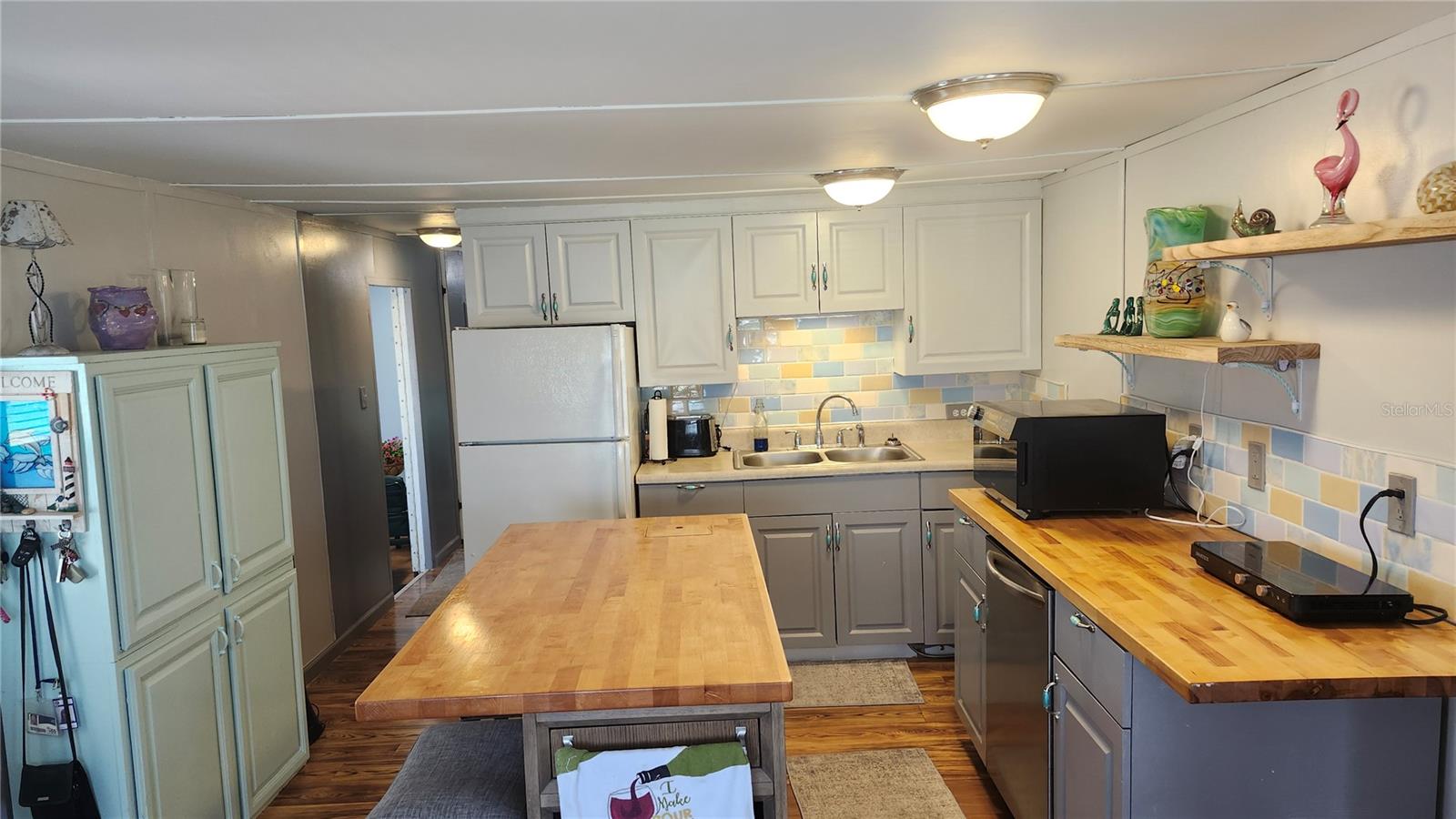 Image 4 of 22 For 1405 25th Avenue Drive W
