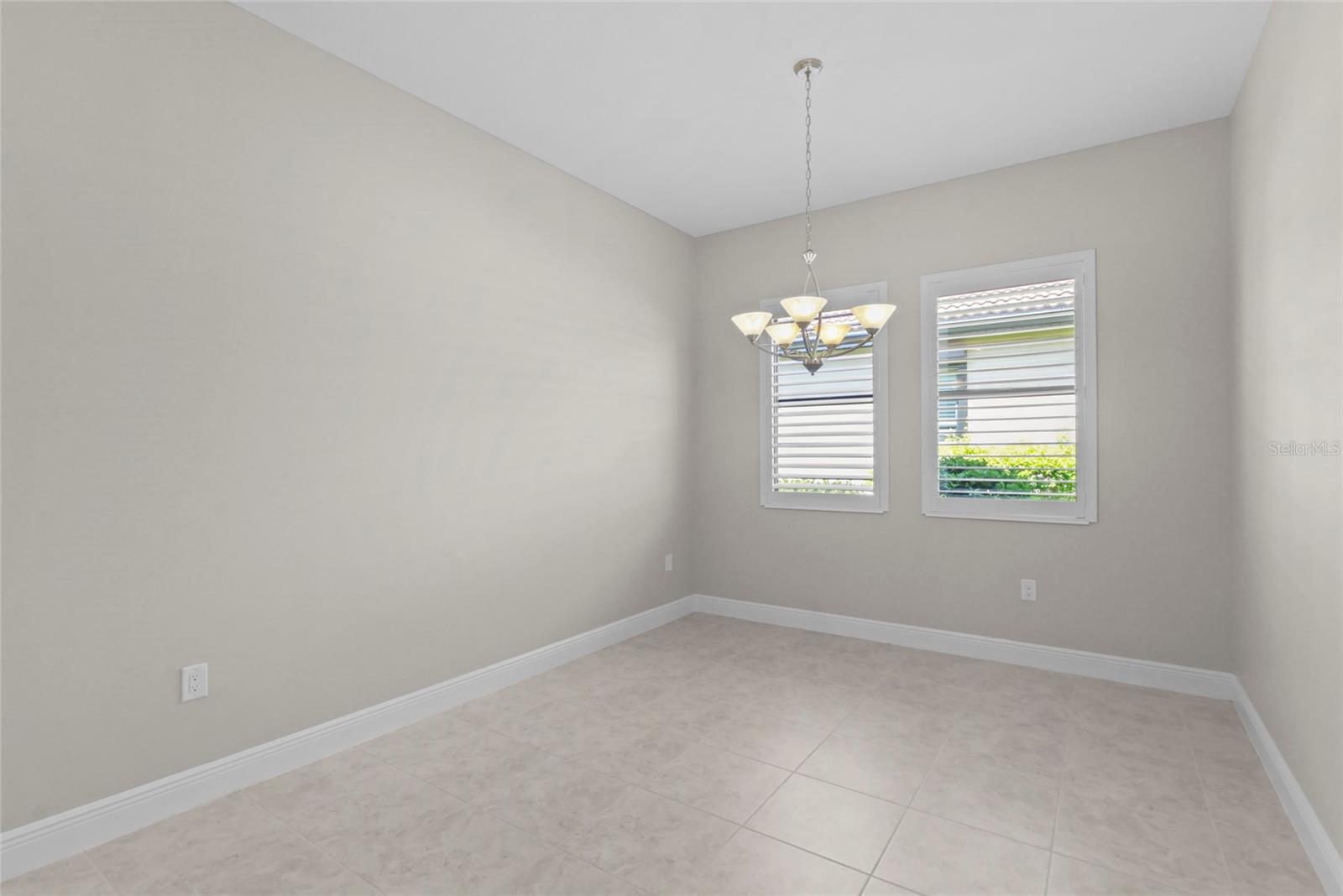 Image 12 of 34 For 10401 Crooked Creek Drive