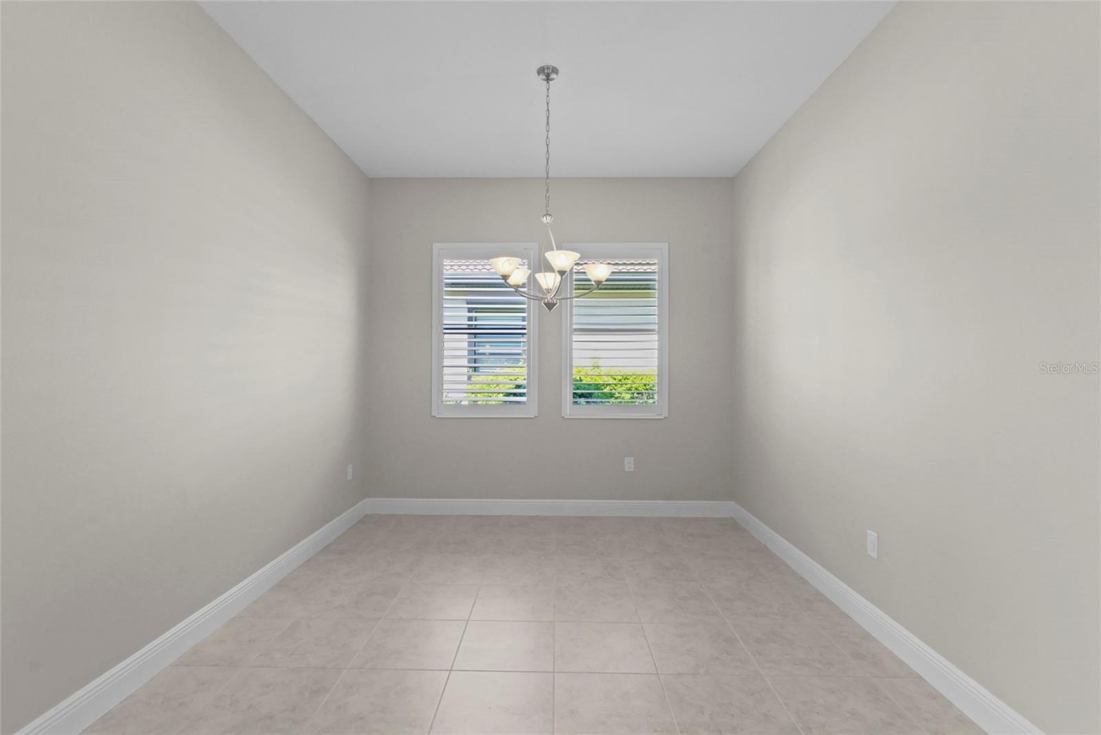 Image 15 of 34 For 10401 Crooked Creek Drive