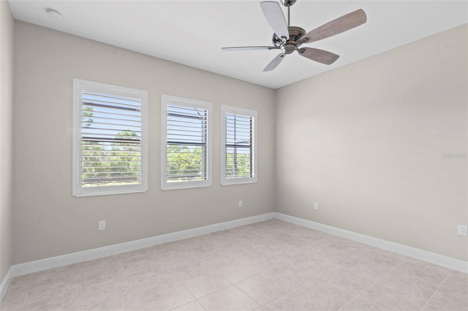 Image 16 of 34 For 10401 Crooked Creek Drive