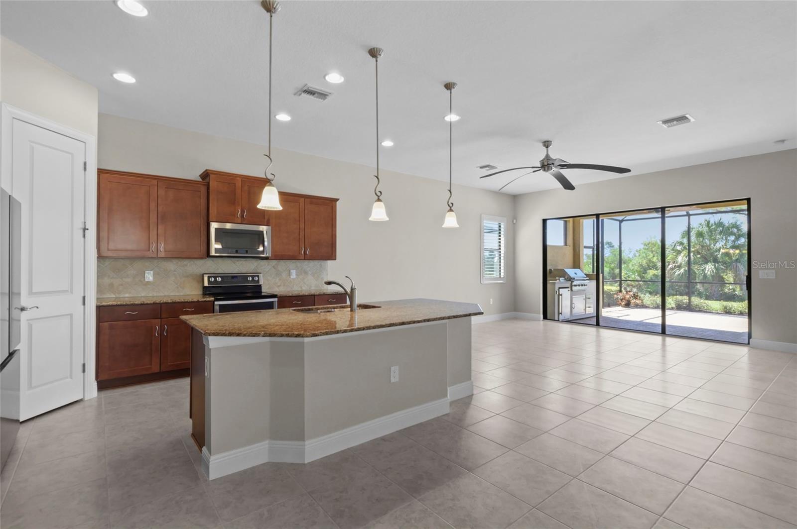 Image 6 of 34 For 10401 Crooked Creek Drive