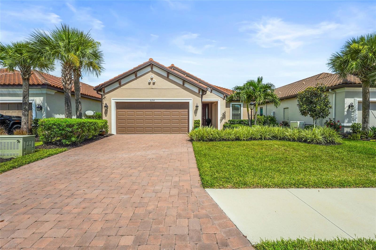 Image 10 of 84 For 6253 Mesa Glen