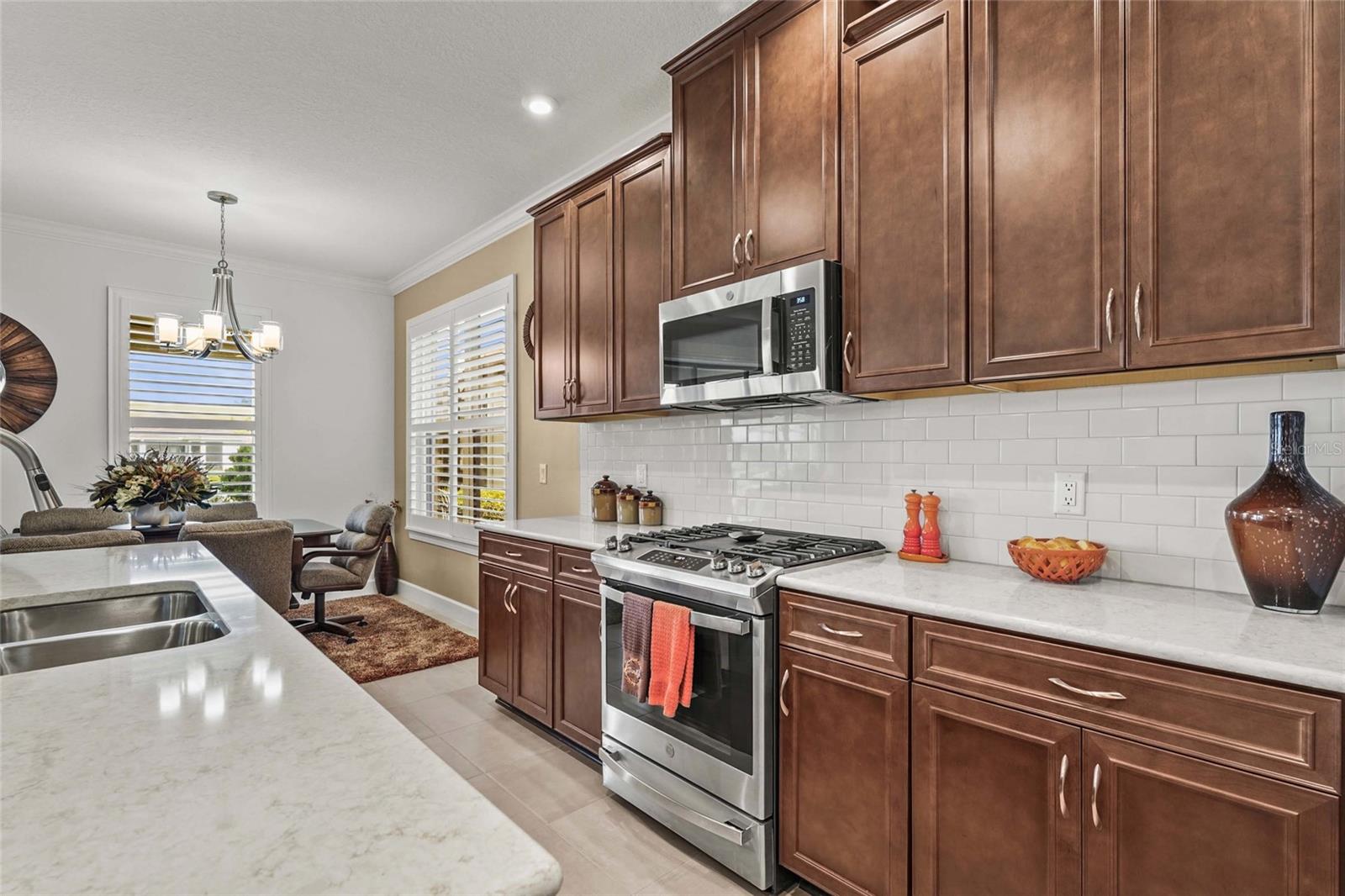 Image 15 of 84 For 6253 Mesa Glen
