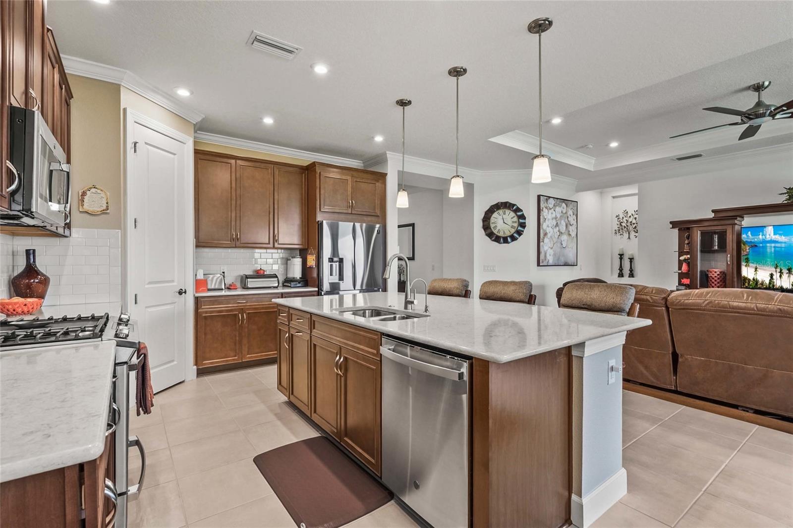 Image 16 of 84 For 6253 Mesa Glen