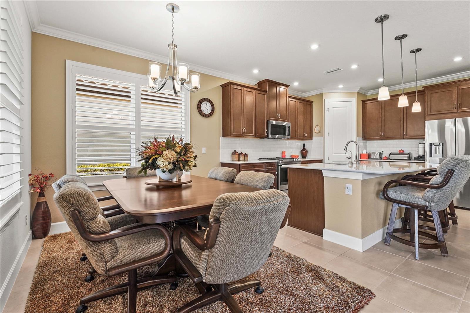 Image 18 of 84 For 6253 Mesa Glen