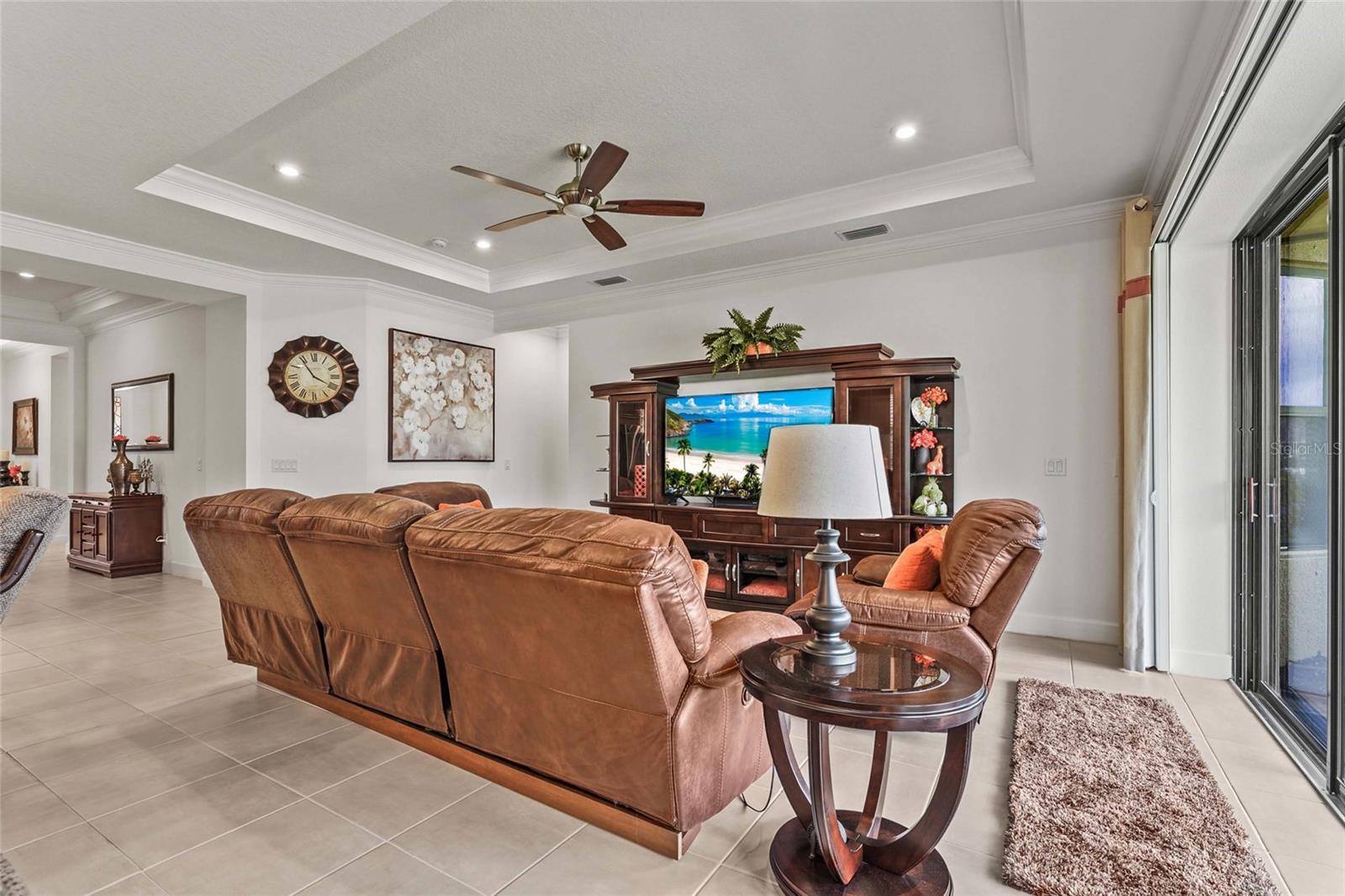 Image 22 of 84 For 6253 Mesa Glen