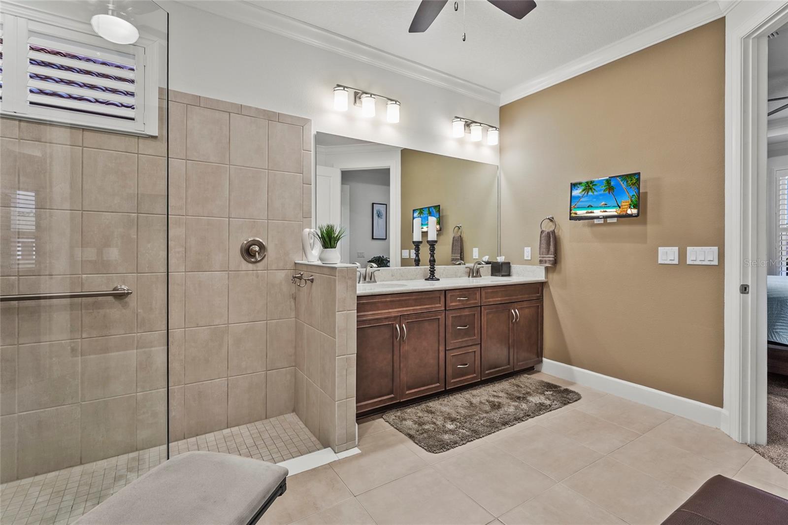 Image 26 of 84 For 6253 Mesa Glen