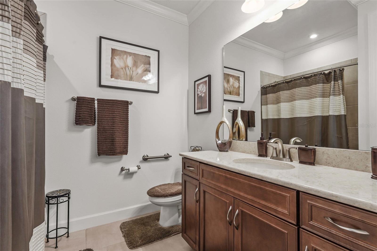 Image 33 of 84 For 6253 Mesa Glen