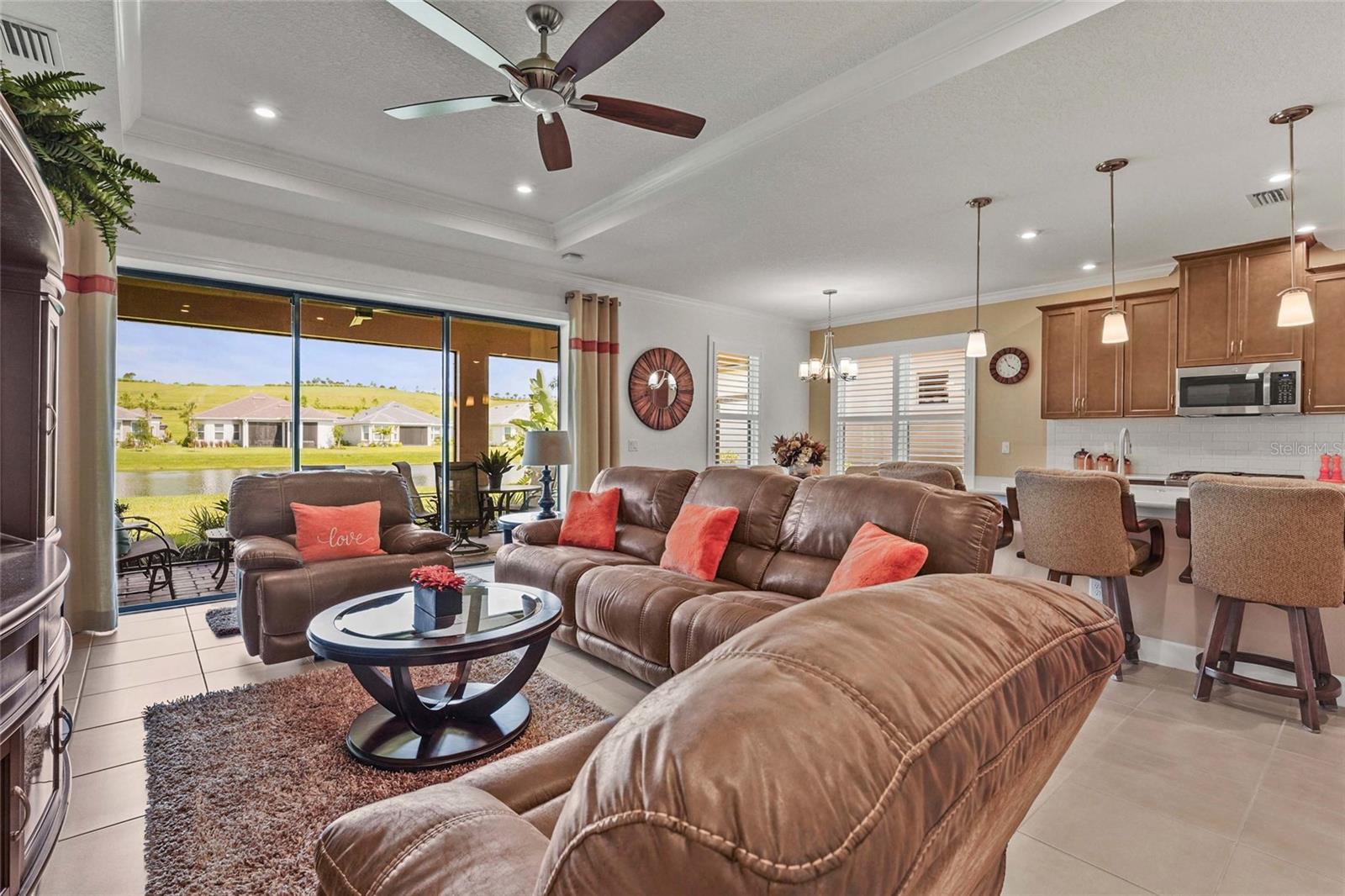 Image 5 of 84 For 6253 Mesa Glen