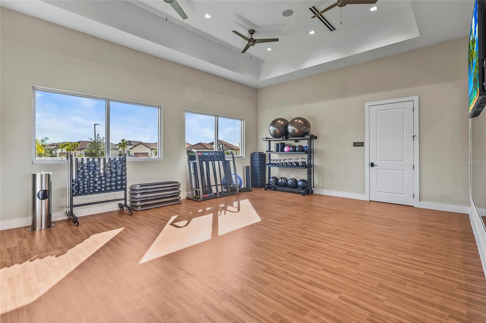 Image 70 of 84 For 6253 Mesa Glen