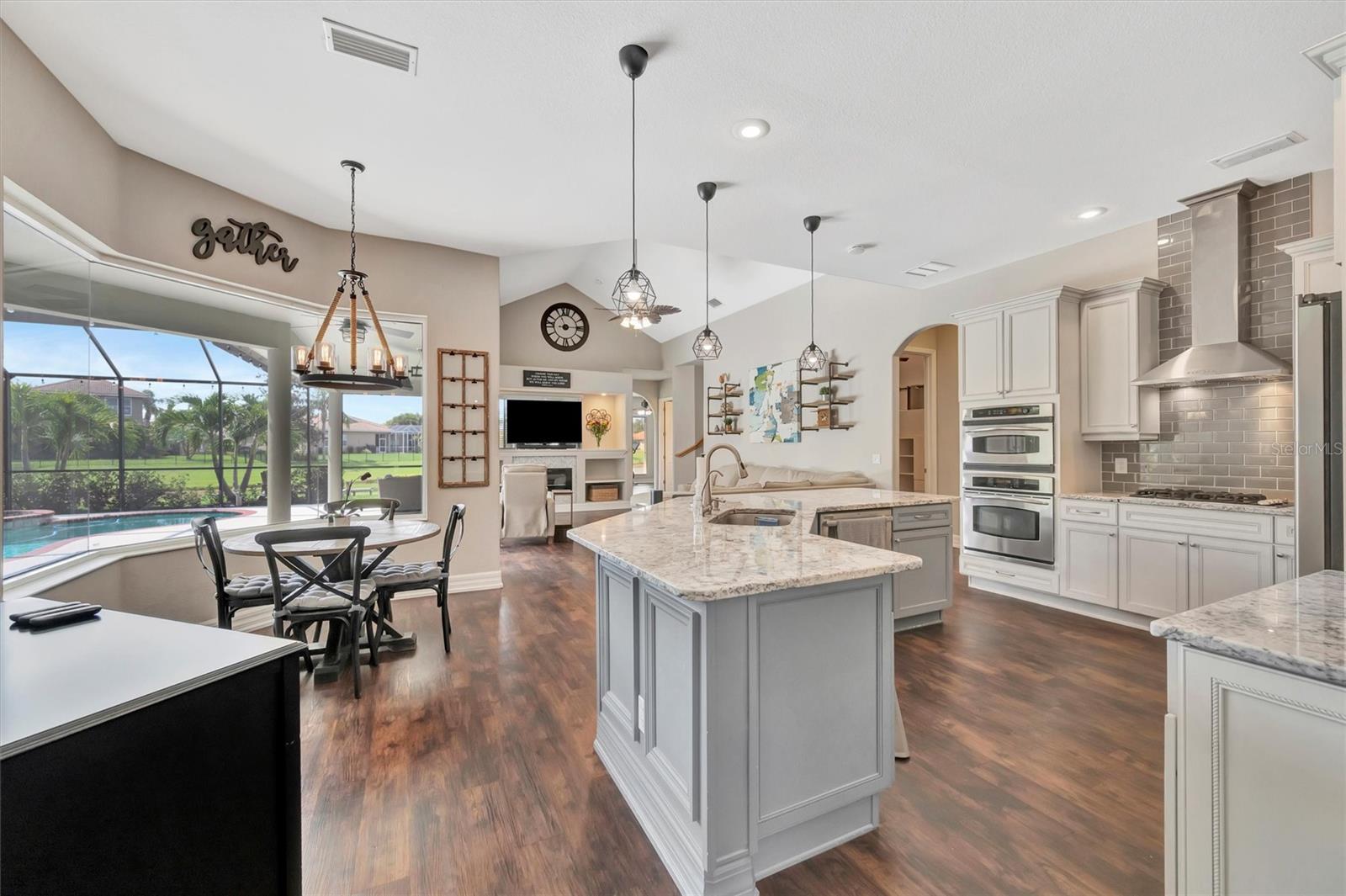 Image 11 of 81 For 12412 Daisy Place